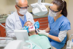 Untersuchung beim Zahnarzt